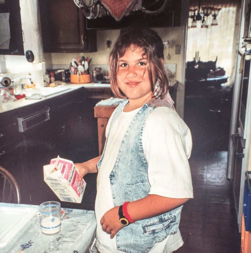Shanna Ferrigno as a child als Kind drinking milk trinkt Milch