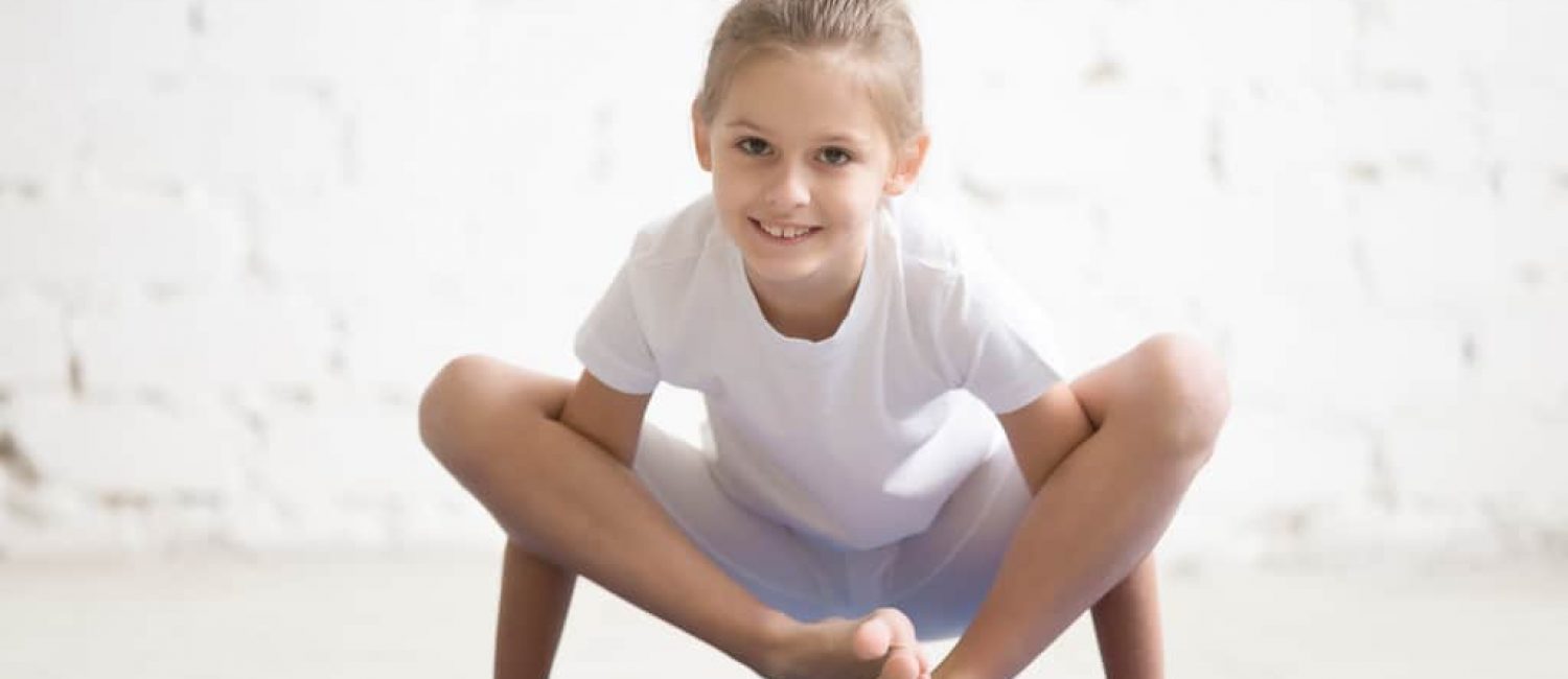 Fortgeschrittene Kinderyoga Übung Yoga für Kinder